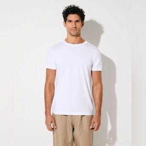 CDLP Midweight T-Shirt
White
Essential White Crew Neck T-Shirt Sz L